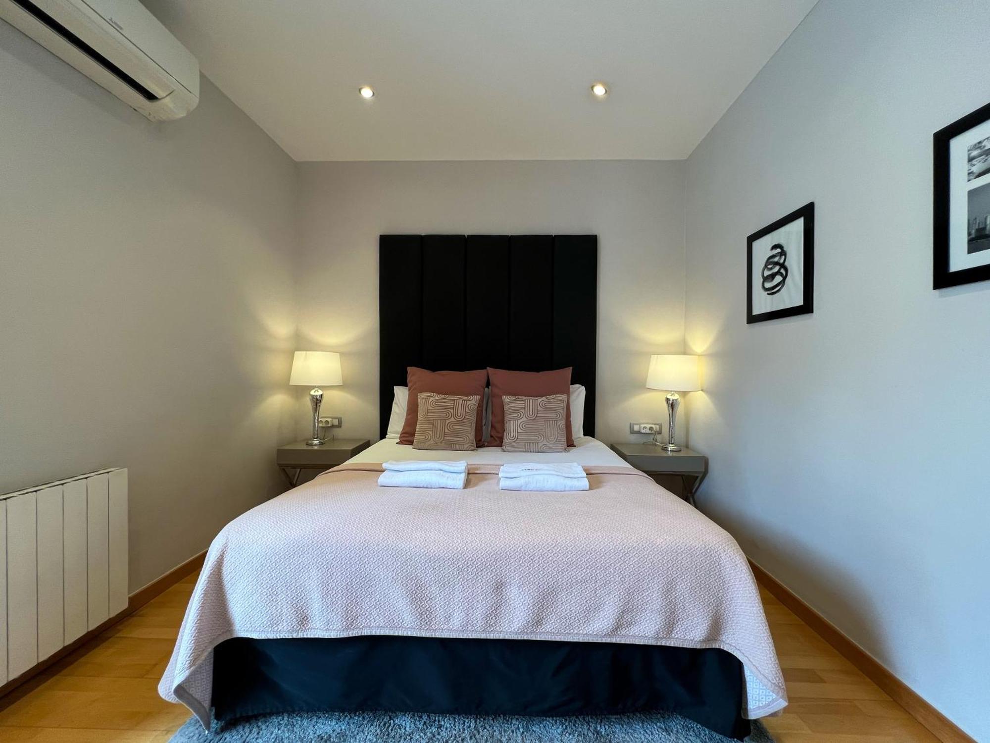 Stay U-Nique Apartments Sepulveda Barcelona Ngoại thất bức ảnh